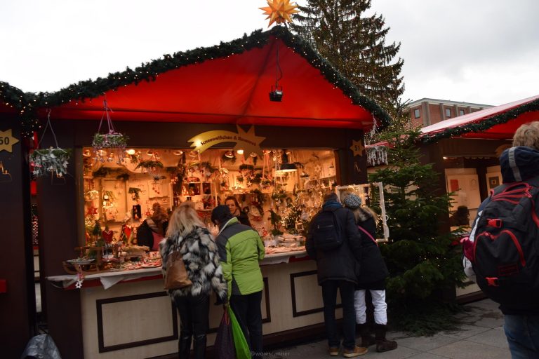 Главная рождественская ярмарка Кельна возле Кафедрального собора (Weihnachtsmarkt am Kölner Dom)
