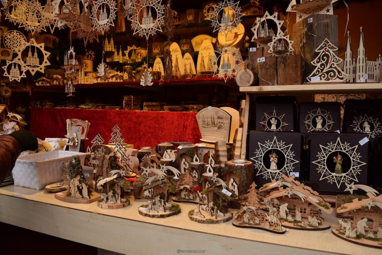 Главная рождественская ярмарка Кельна возле Кафедрального собора (Weihnachtsmarkt am Kölner Dom)