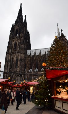 Кельн, возле Кафедрального собора (Weihnachtsmarkt am Kölner Dom